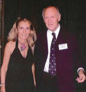 Avec le Pr Lamport - 9th International Cell Wall Meeting, Toulouse, 2-7 sept-2001